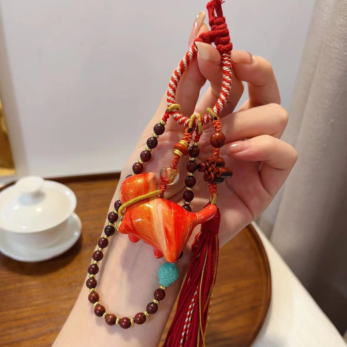 中国红大漆猫咪飘漆猫咪包挂挂件搭配小叶紫檀松石鱼随机发货