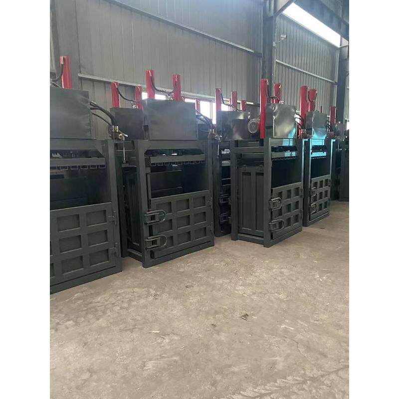 漆桶立式编织袋塑料废品废纸压缩机油液压打包机易拉罐小型压块机