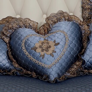 欧式轻奢客厅沙发靠背垫抱枕靠垫家用心形枕套可拆洗含芯2024新款