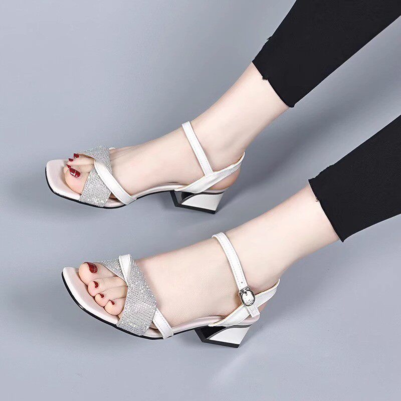 ��ɫ 35 ֱ��2025�ļ��¿���Ů��һ�ִ�ˮ�����ǿ�ָ�����ʱװ��ЬŮ�Ŀ�