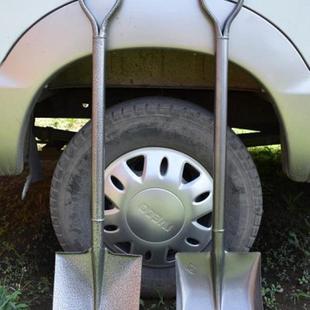 #全钢加厚锰钢尖铲木把小铁雪挖土植树种花不锈钢儿童园艺锹木柄