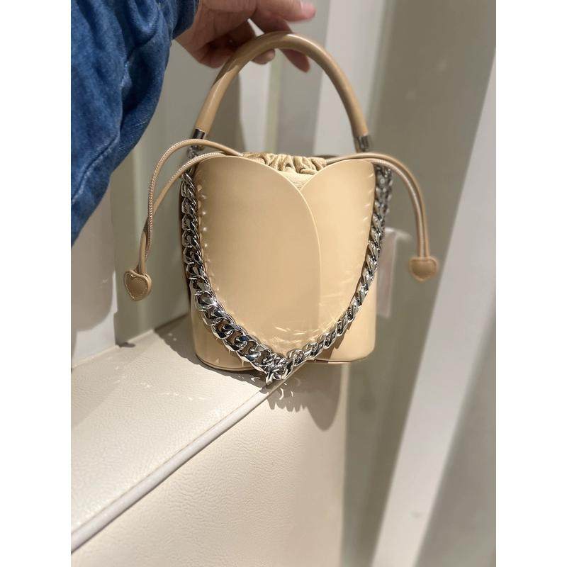 花瓣水桶包链条洋气个性时髦手提女包斜挎小众小包包抽绳,箱包皮具/热销女包/男包,小方包,淘宝优惠券,粉丝福利购,淘宝优惠卷