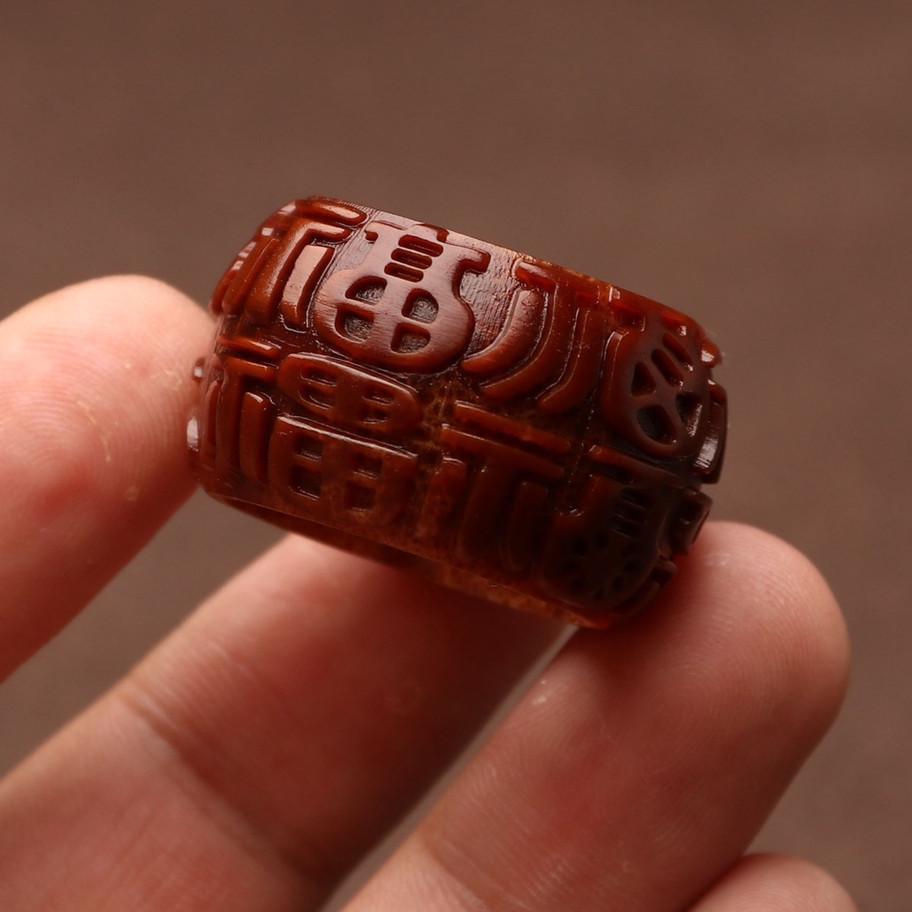 新品印尼大核手工雕刻打磨福气万福核雕扳指满满扳指橄榄核文玩