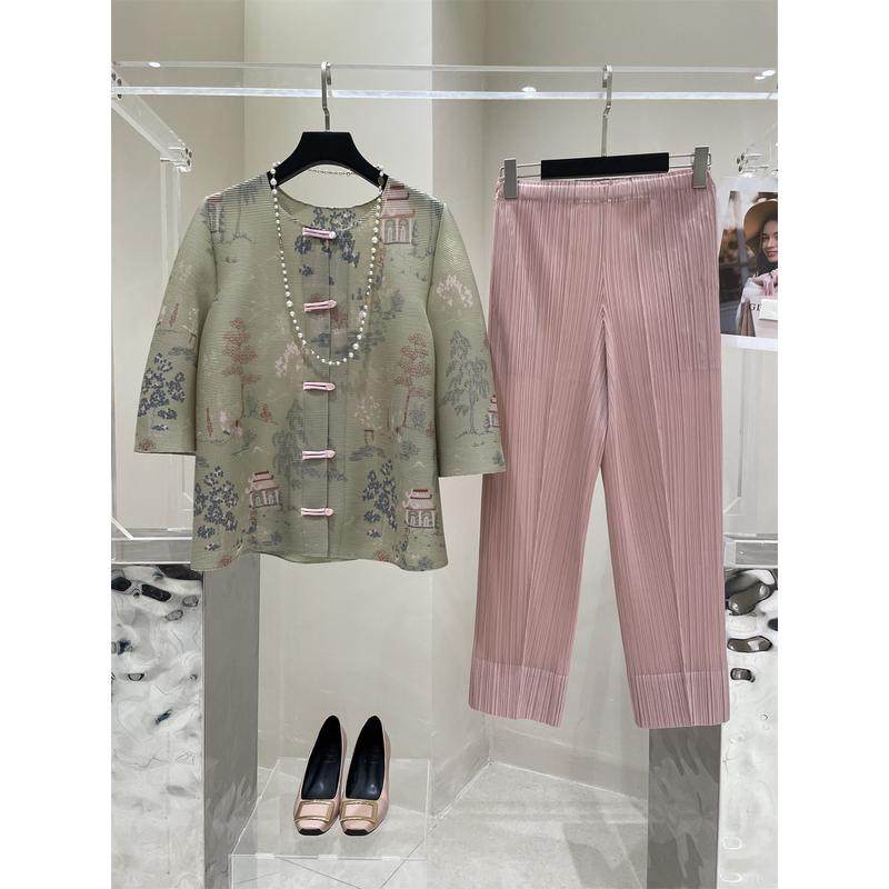 2025春夏中国风绿花大码休闲高贵优雅气质女时尚中年褶皱妈妈套装,女装/女士精品,大码套装,淘宝优惠券,粉丝福利购,淘宝优惠卷