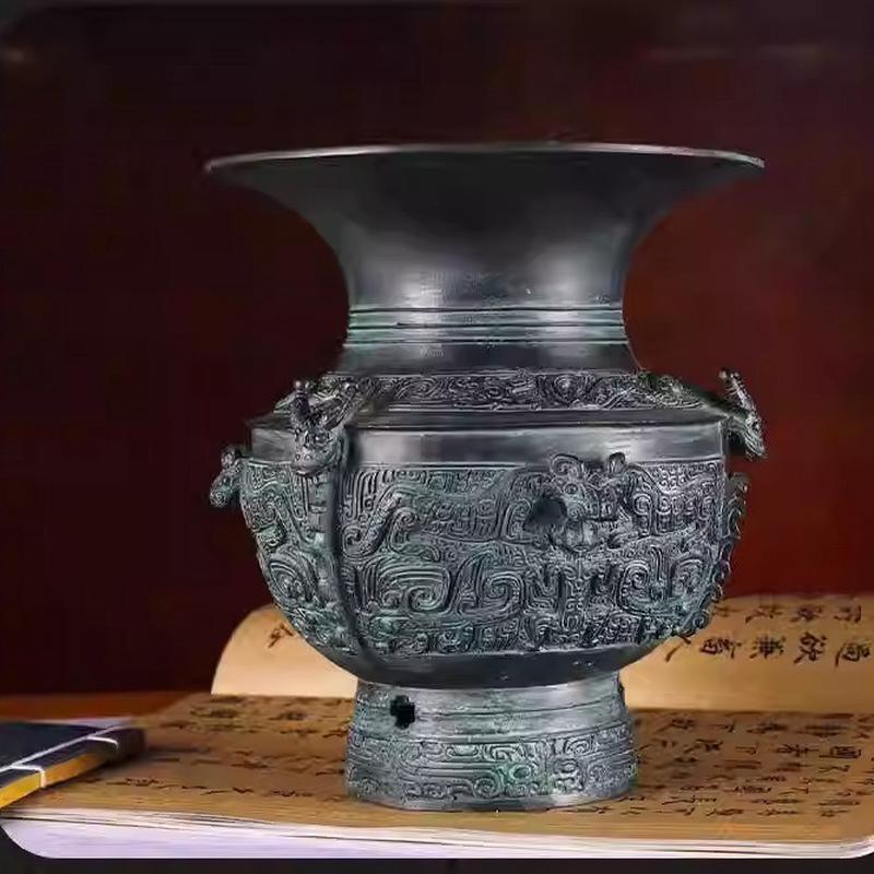 商代青铜器仿古摆件龙虎尊酒器古玩收藏博物馆复制办公桌创意摆件