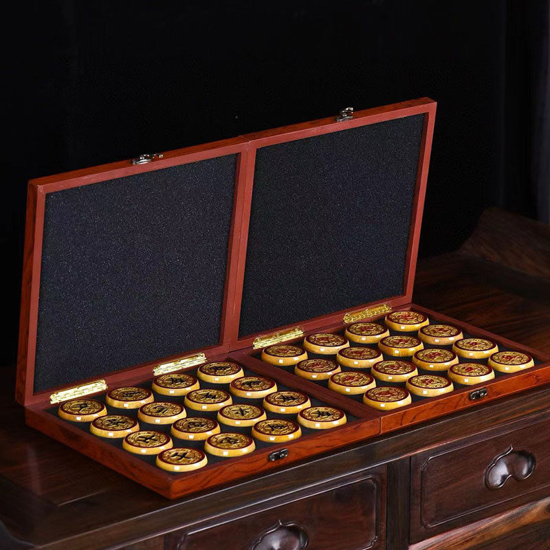 上漆金丝楠中国象棋实木鎏金象棋折叠棋盘送大小号套装家用长辈