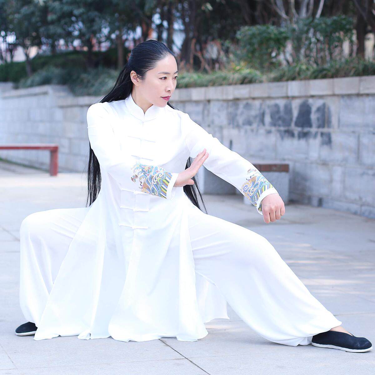 新款马蕾太极服武术练功晨练气功表演服比赛服彩绘儒雅太极