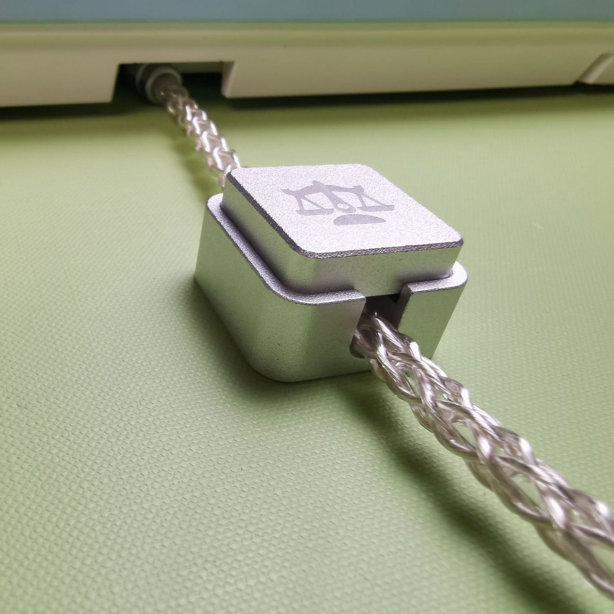 单晶铜8k客制化键盘数据线航插线专用金属磁吸铭牌配重滑块星座
