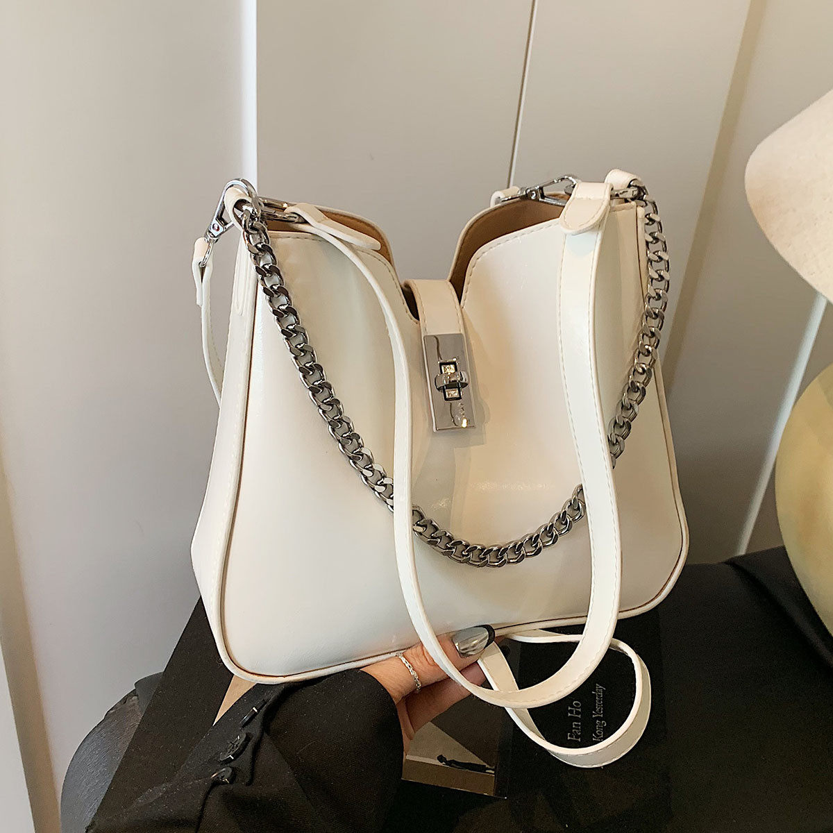 高级质感小众百搭链条手提通勤包包女2025夏季新款时尚斜挎水桶包,箱包皮具/热销女包/男包,水桶包,淘宝优惠券,粉丝福利购,淘宝优惠卷