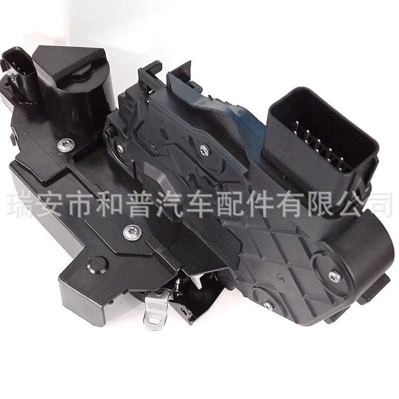 汽车中控锁适用路虎高配前左LR0141016W8A-21813-GE