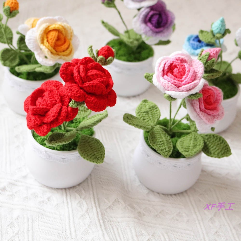 成品毛线钩织手工玫瑰花月季花仿真花盆栽办公室桌面车载小摆件