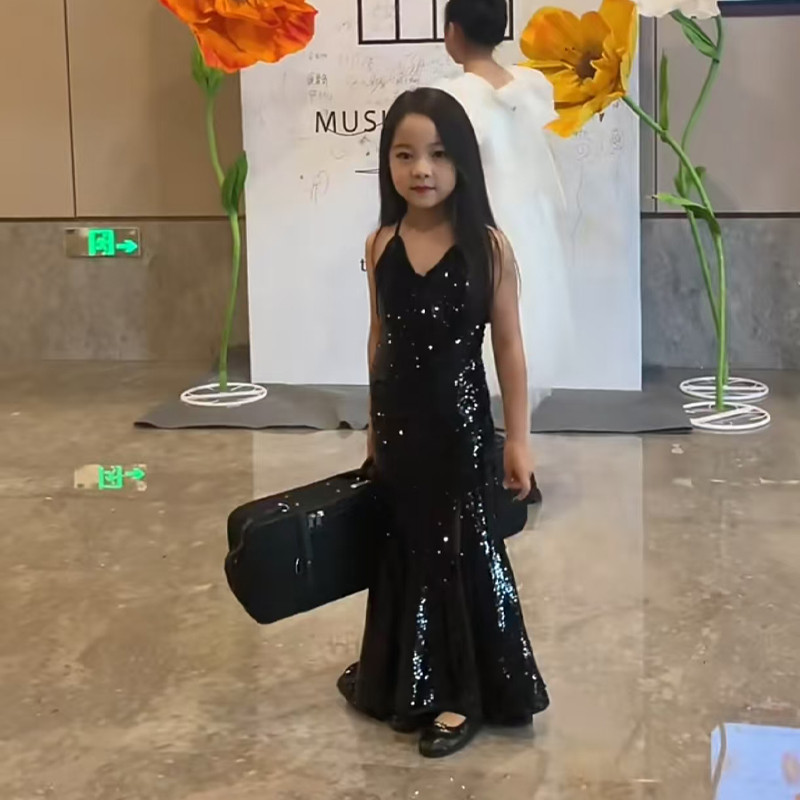 女童礼服钢琴演出服法式黑色鱼尾亮片高级感主持人儿童绝美洋气