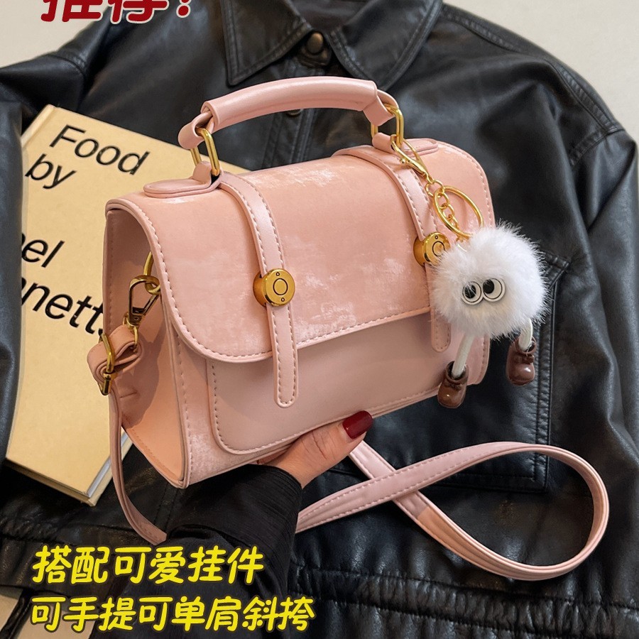 包包女式2025新款秋冬小众高级感时尚百搭斜挎包爆款手提白色小包