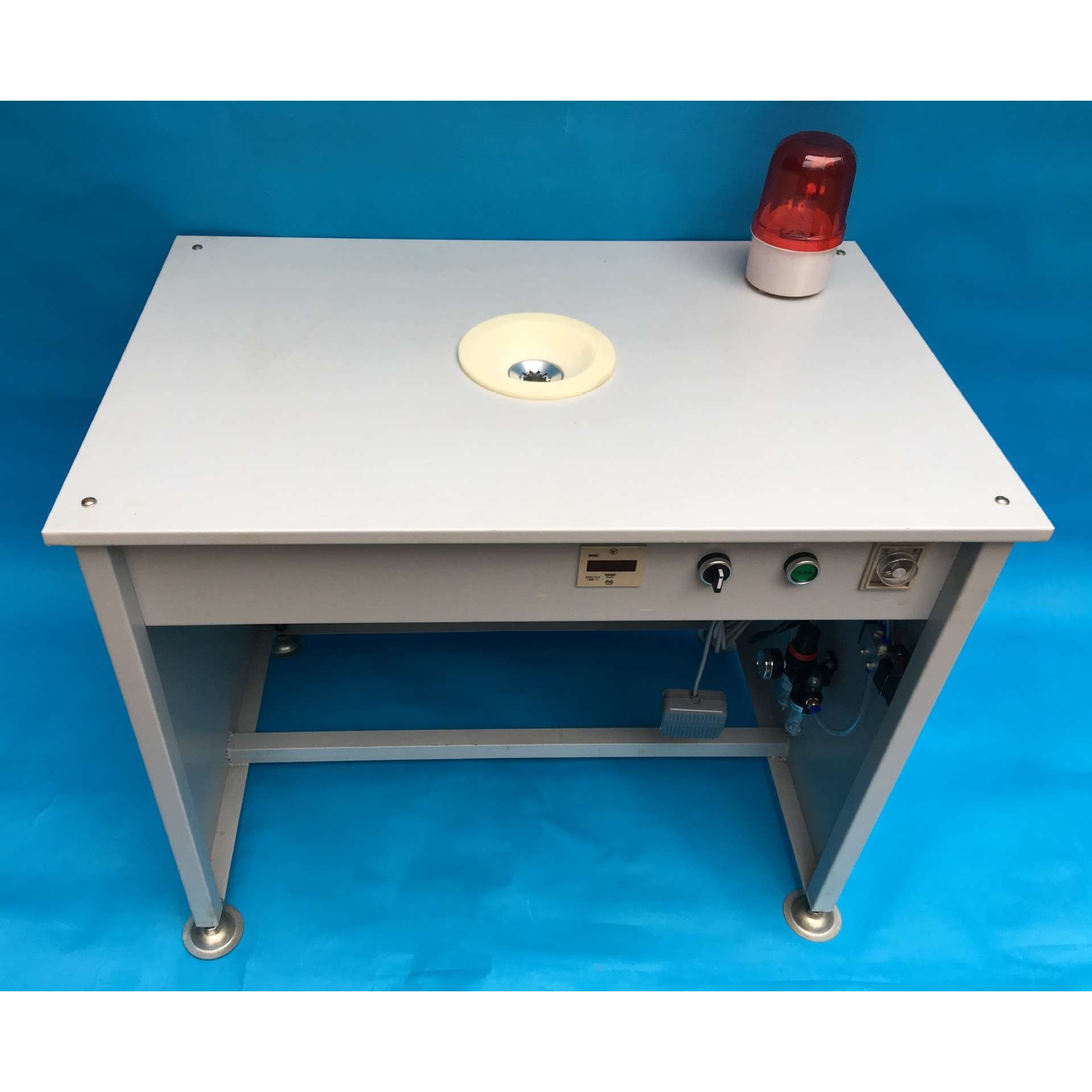 直销全自动灯头机 节能灯自动灯头锁紧机 led灯E10-E40锁紧机