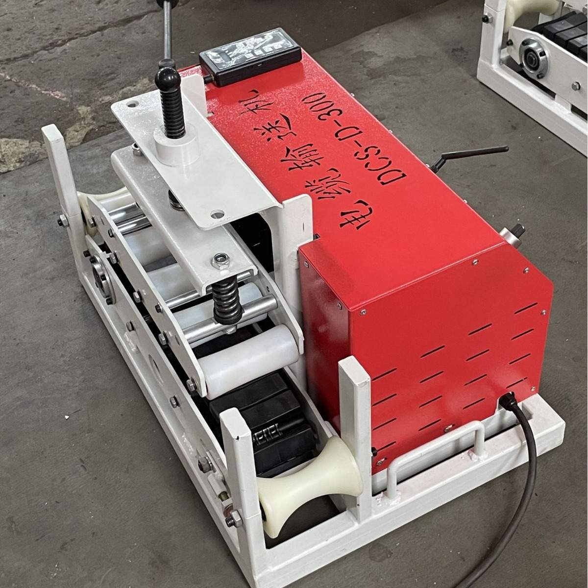杜昌DCS-D-300电缆转弯输送机电力施工用敷设机单履带电缆拉线机