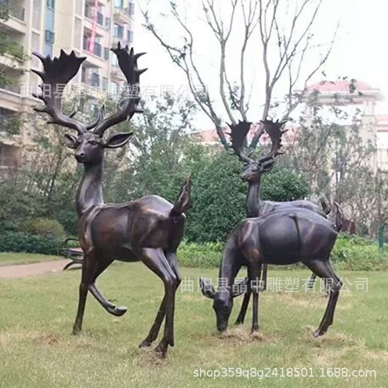 户外大型仿真铜雕鹿雕塑铸铜麋鹿一家三口锻铜梅花鹿花园草坪装饰