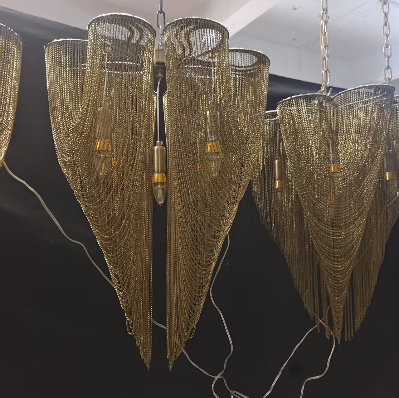 新款意式轻奢铝链流苏心形吊灯北欧后现代客厅别墅酒店餐厅灯