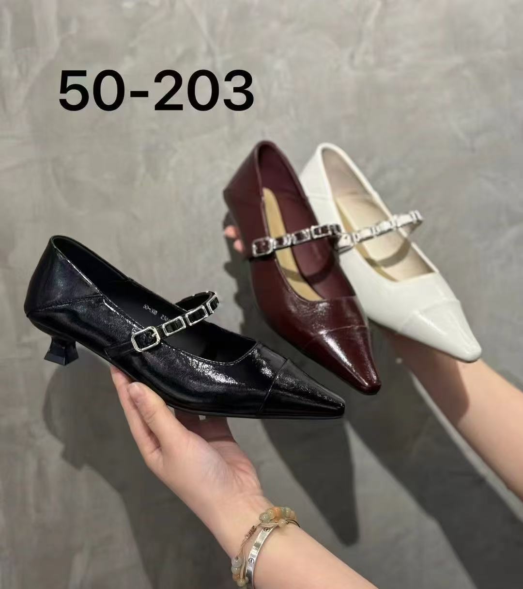 S路花语春天断码特价处理时尚百搭浅口小跟女小皮鞋单鞋50-203