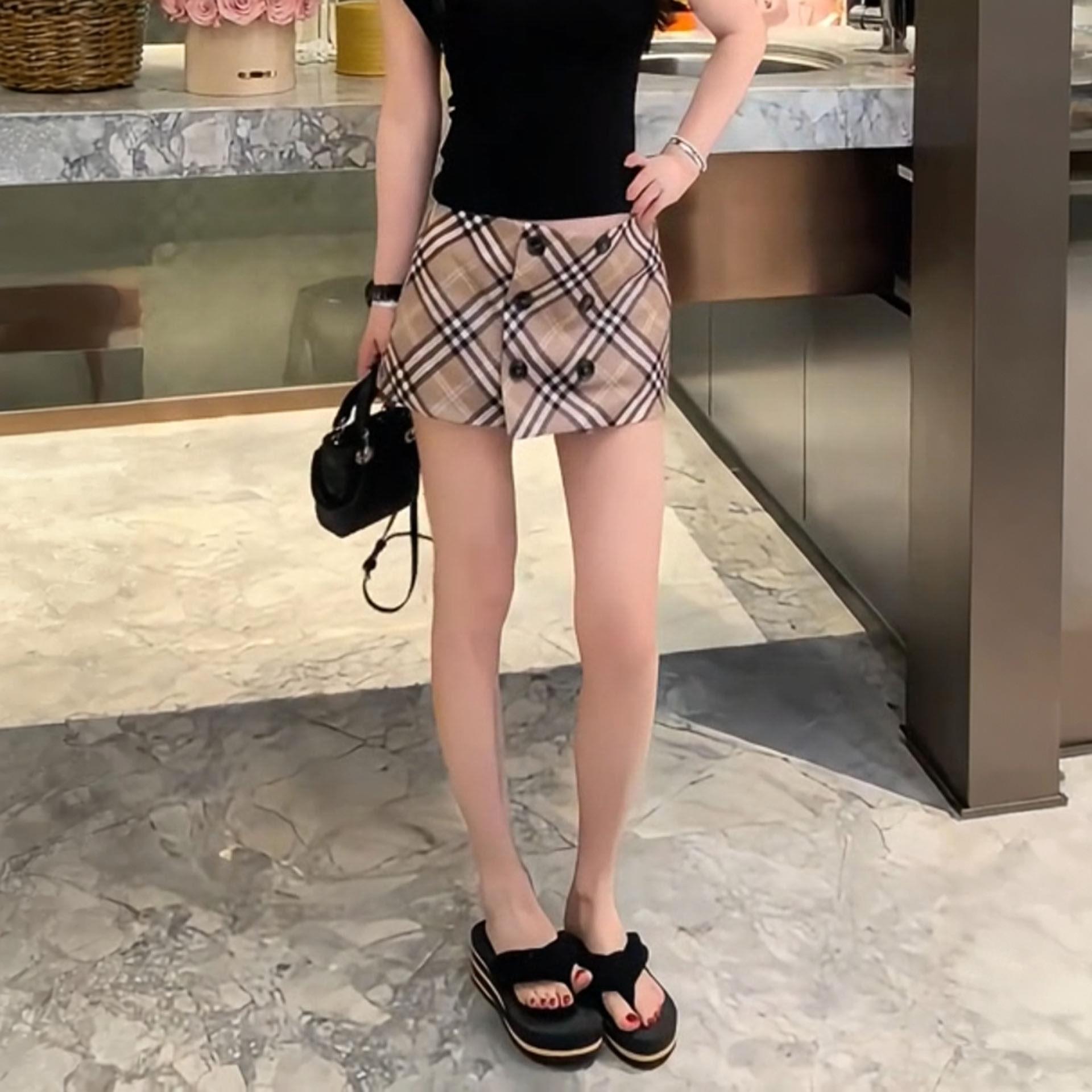 复古慵懒风格子包臀短裙女2026年夏季新款小众设计感半身裙超短裙