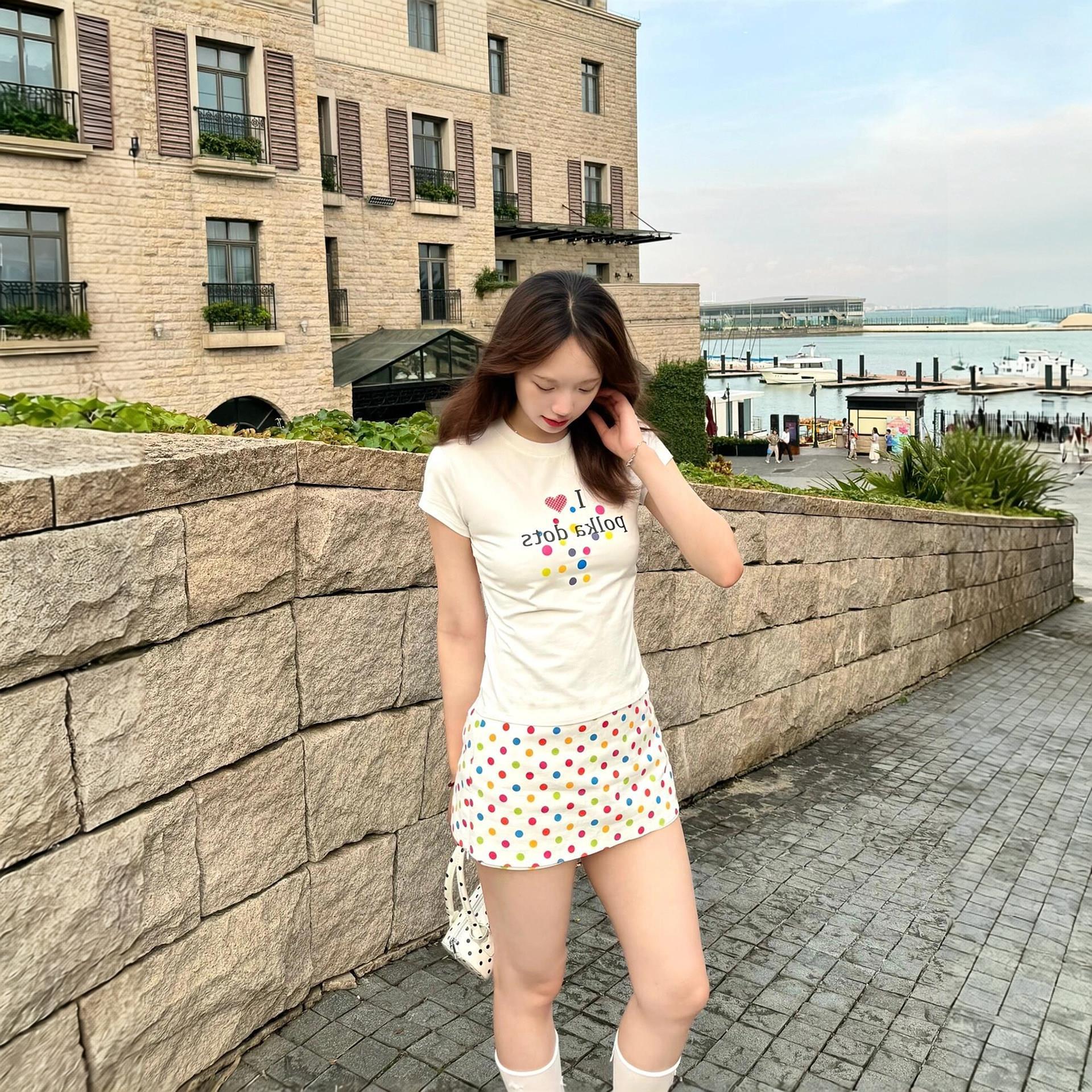 夏日韩系海边穿搭彩色波点裙a字短裙子女包臀半身裙裤