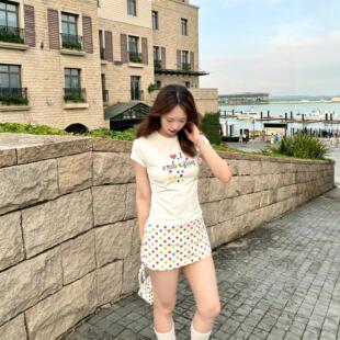 夏日韩系海边穿搭彩色波点裙a字短裙子女包臀半身裙裤