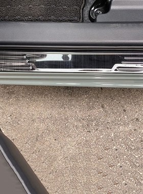 适用于22款Sienta外门槛条迎宾踏板不锈M钢门槛条装饰亮条贴片改