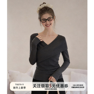 TGGTA11深灰色不规则v领针织衫女秋冬修身毛衣内搭打底衫长袖上衣