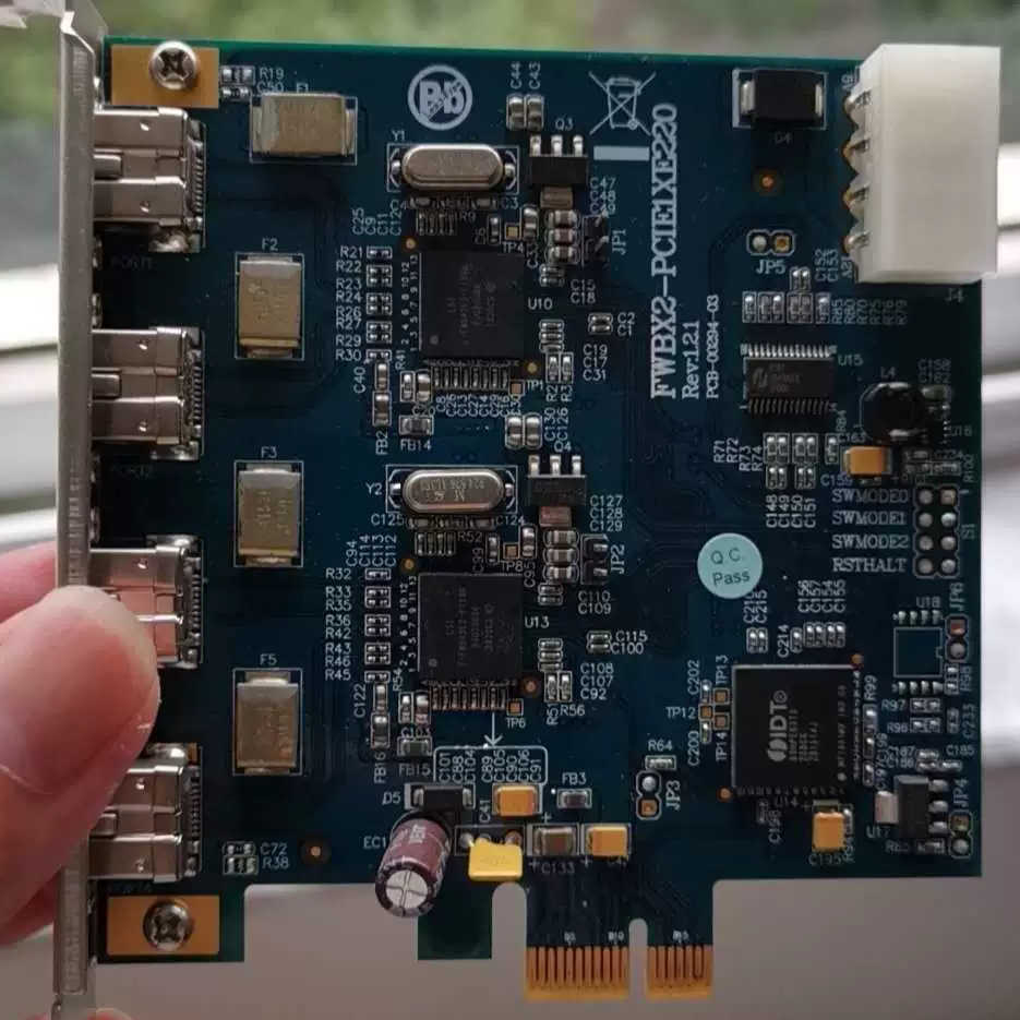 FWBX2-PCIE1XE220相机1394B采集卡4口