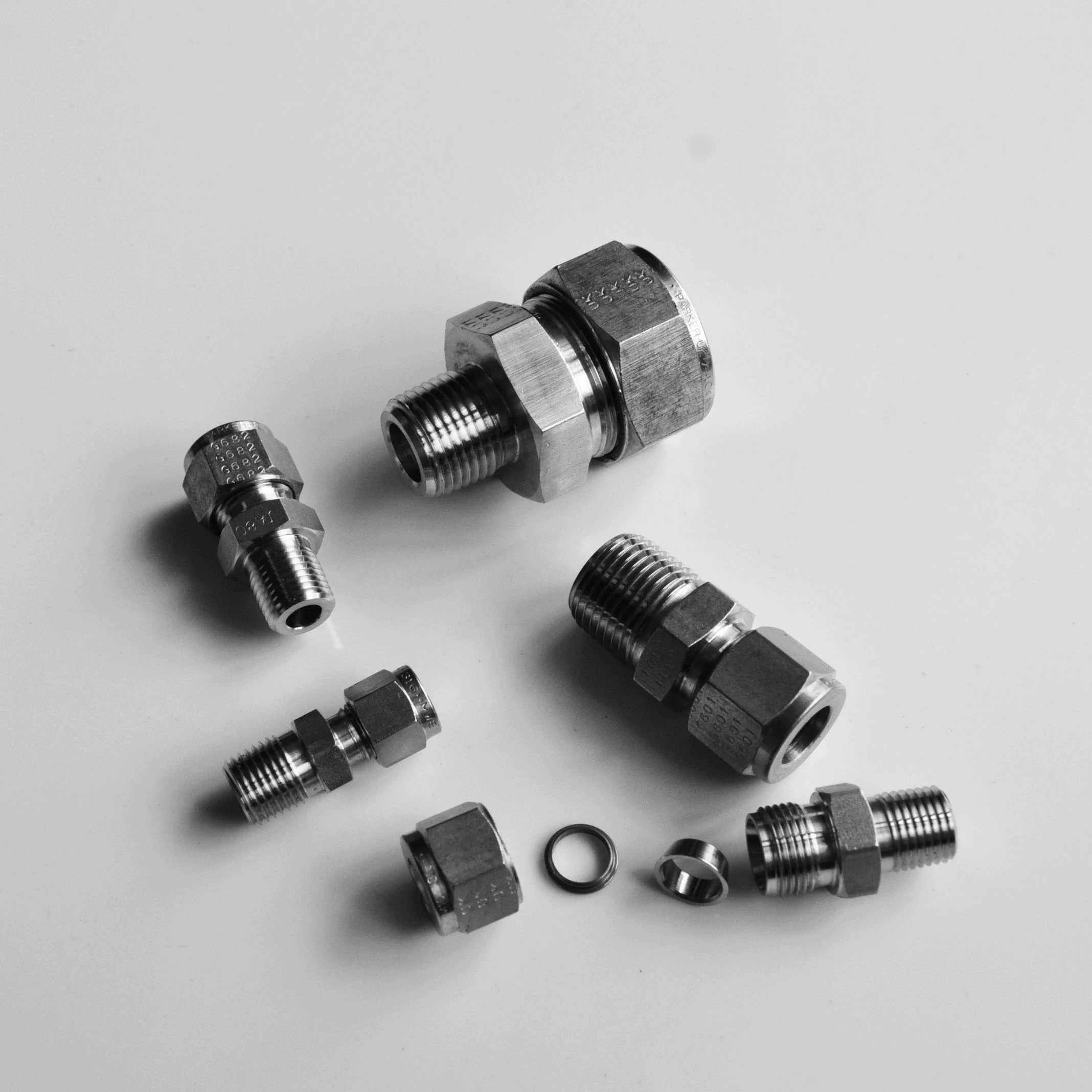 8MSC4N-316/A-L316卡套终端1/2转1/4MNPT外螺纹