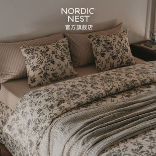 Garbo and friends 紫李平纹细布北欧家纺床品双人被套床笠枕套