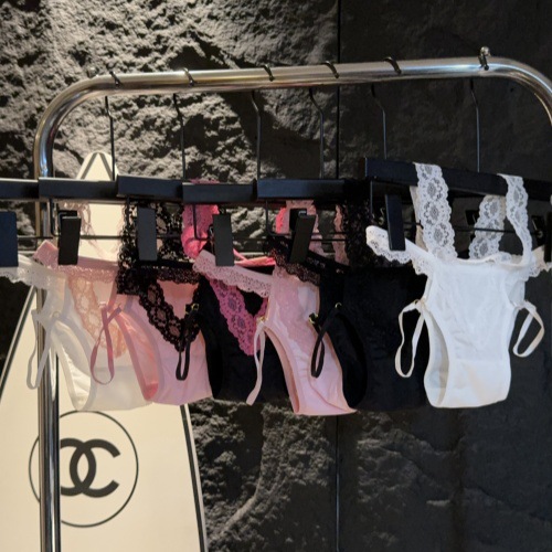 辣妹细带低腰冰丝内裤女蜜桃臀性感T裤蕾丝边三角裤