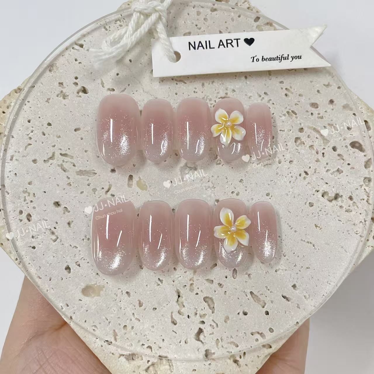 粉色小花手工穿戴甲显白甜美