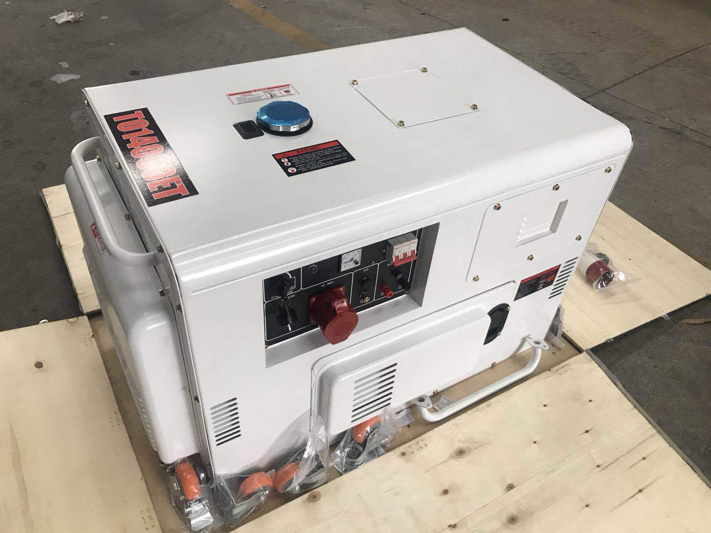 10kW户外双电压双缸风冷发电机