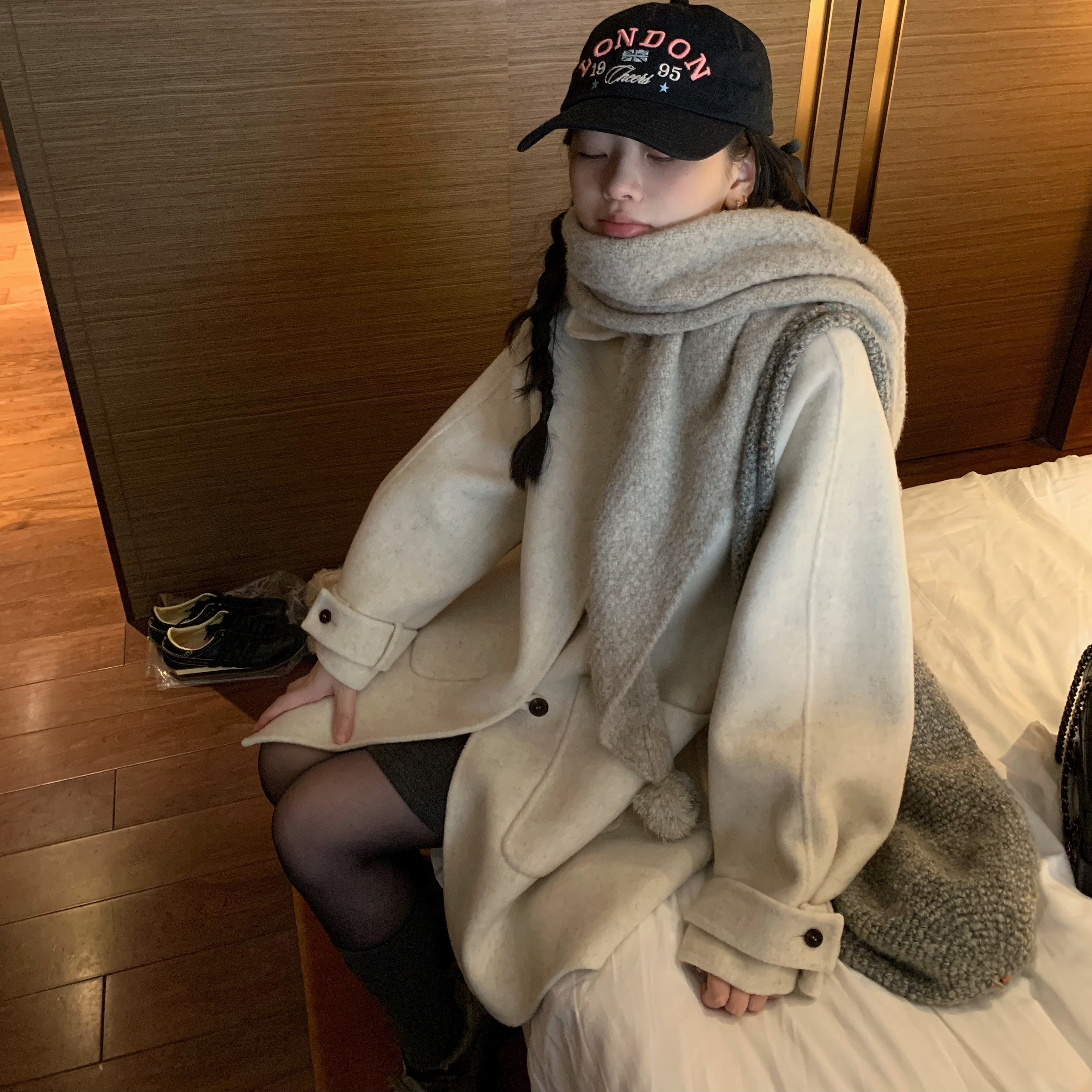 uungchuuu 25FW 球球三角披肩围巾 百搭好物