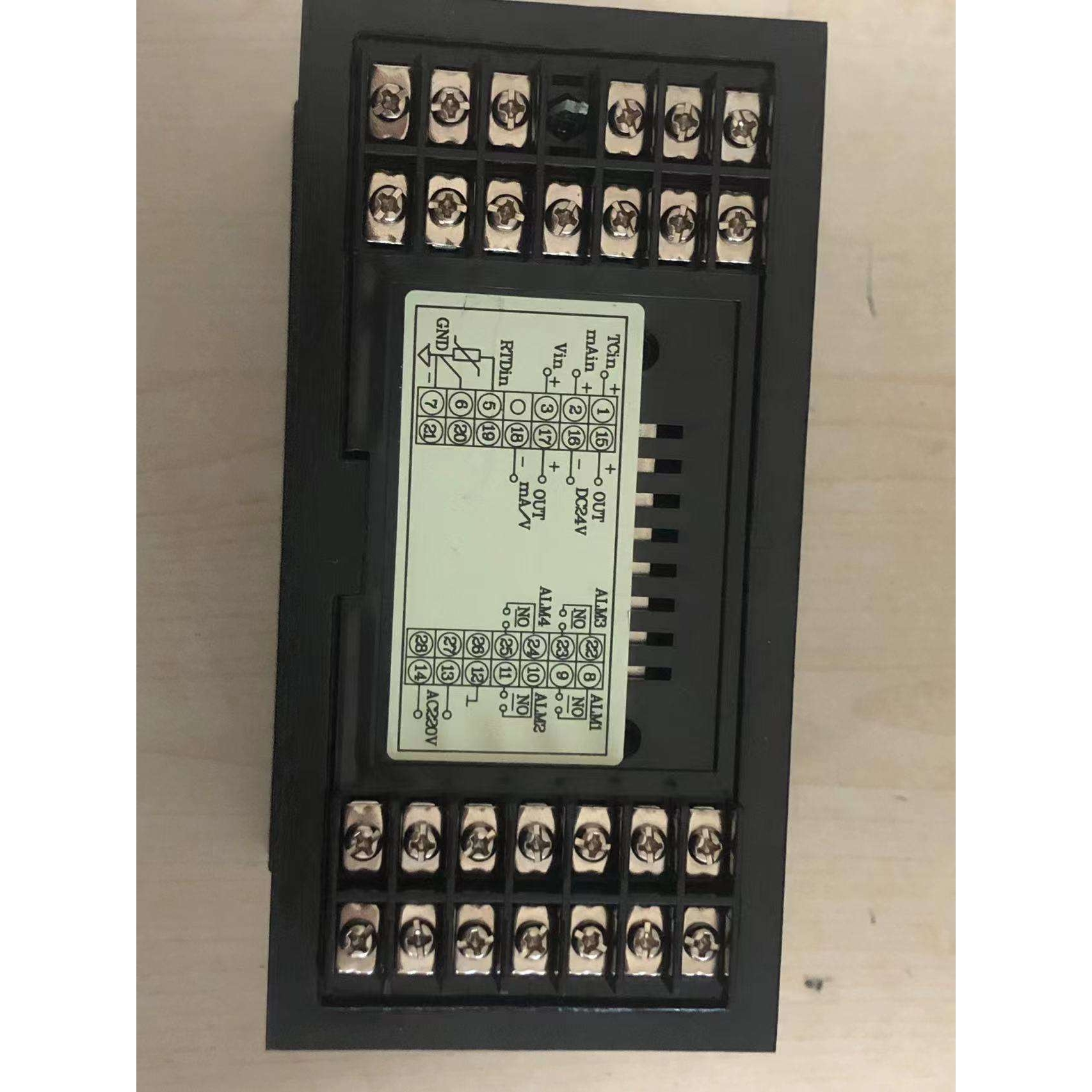 SWP-ST804-02-23-HL-P光柱数显仪 4-20ma输出 24v馈电  昌晖