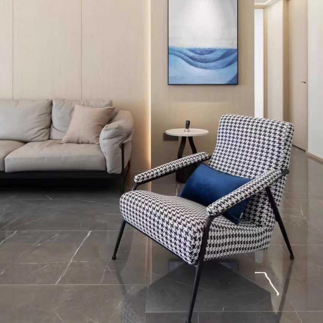 北欧休闲沙发椅客厅家用简约现代千鸟格布艺单椅极简阳台午休躺椅