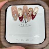 「红色烟花」氛围新年烟花高级秋冬爆闪猫眼纯手工显白可拆卸穿戴