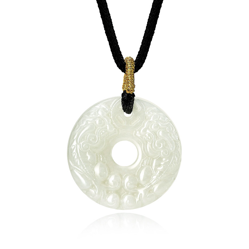 周大生天然和田白玉貔貅吊坠女正品真玉石挂坠编绳项链生日礼物