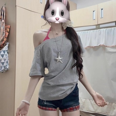 一字肩露肩灰色短袖t恤女