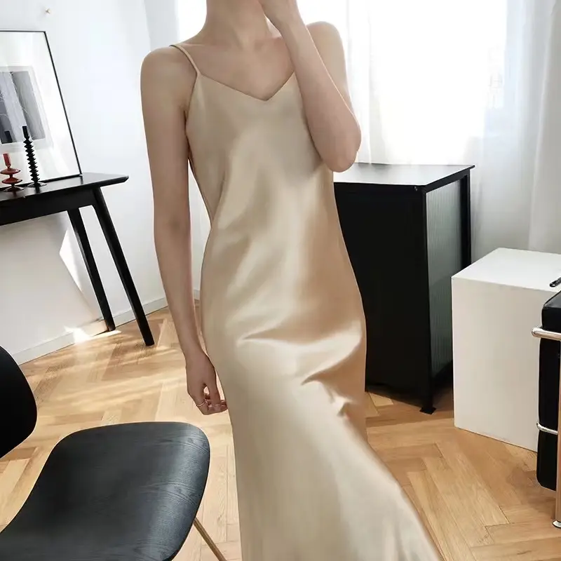 【大美唤粉丝专享】8001三醋酸吊带连衣裙V领露背显瘦中长款裙