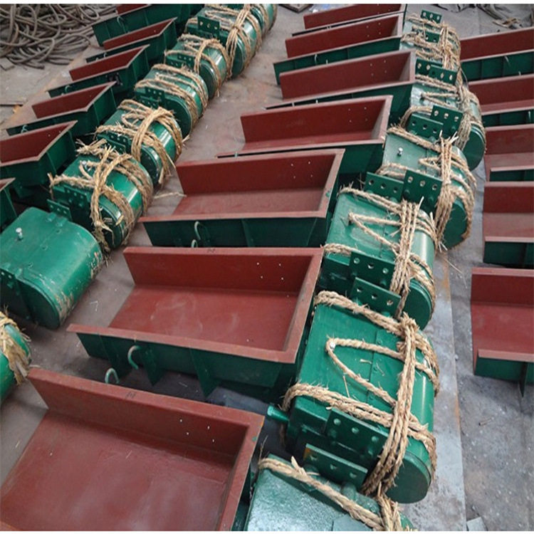 电磁电机震动喂料机 矿用振下料机 上料均匀 电磁振动给料机