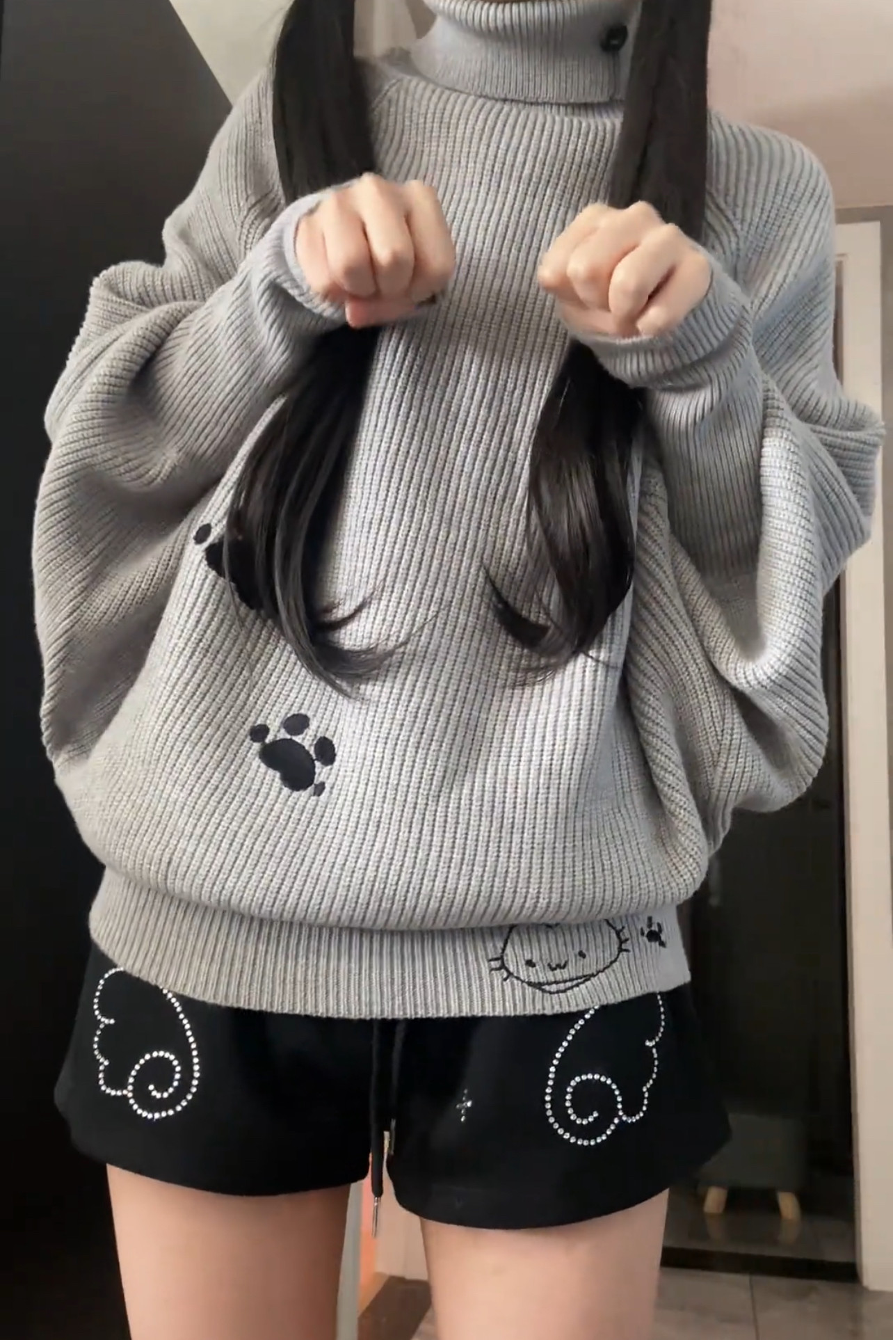 灰色新款女士毛衣针织衫猫爪印可爱软糯小猫宅系蝙蝠袖毛衣2026