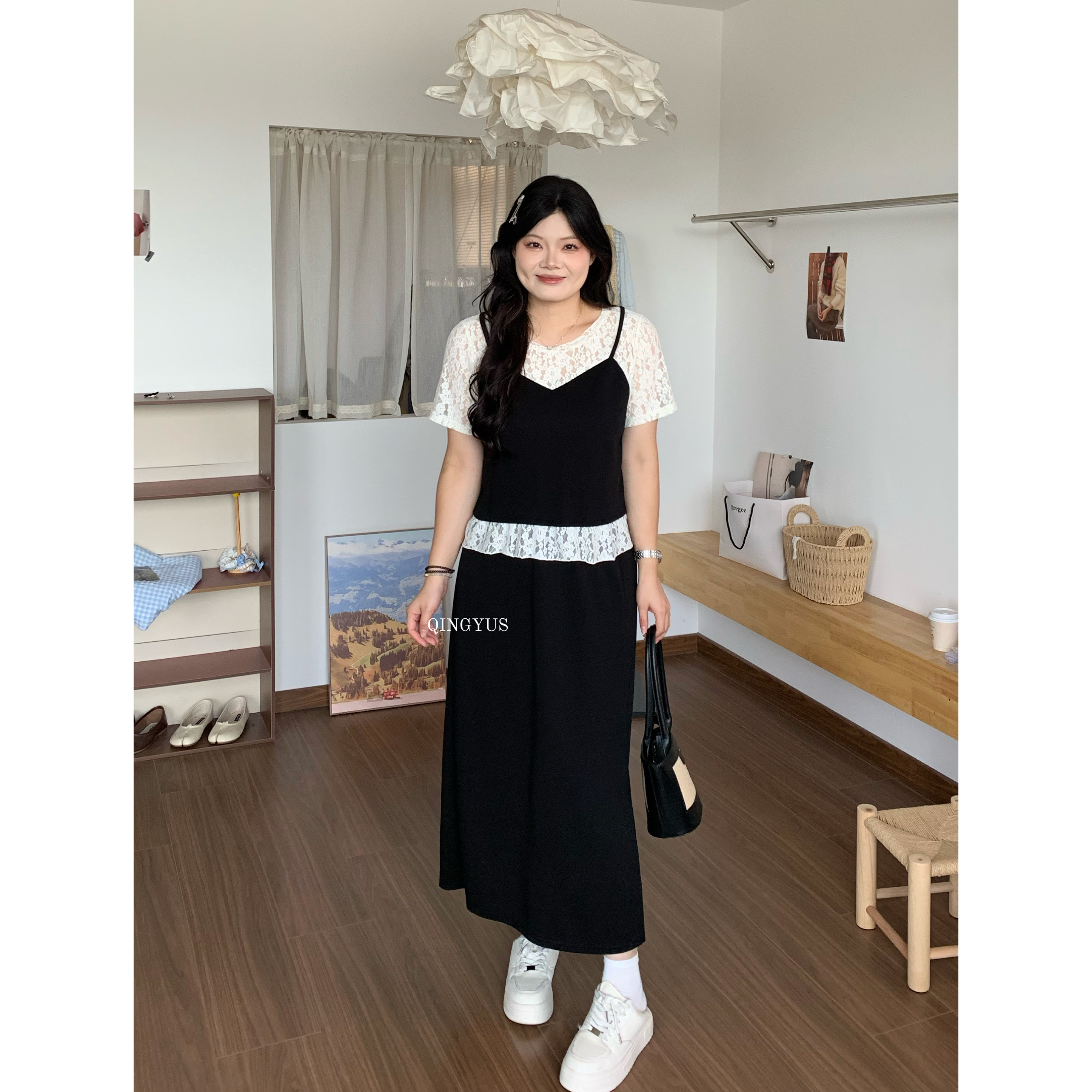 青屿衫-微胖夏季大码韩系温柔风假两件蕾丝T恤开叉半身裙两件套装