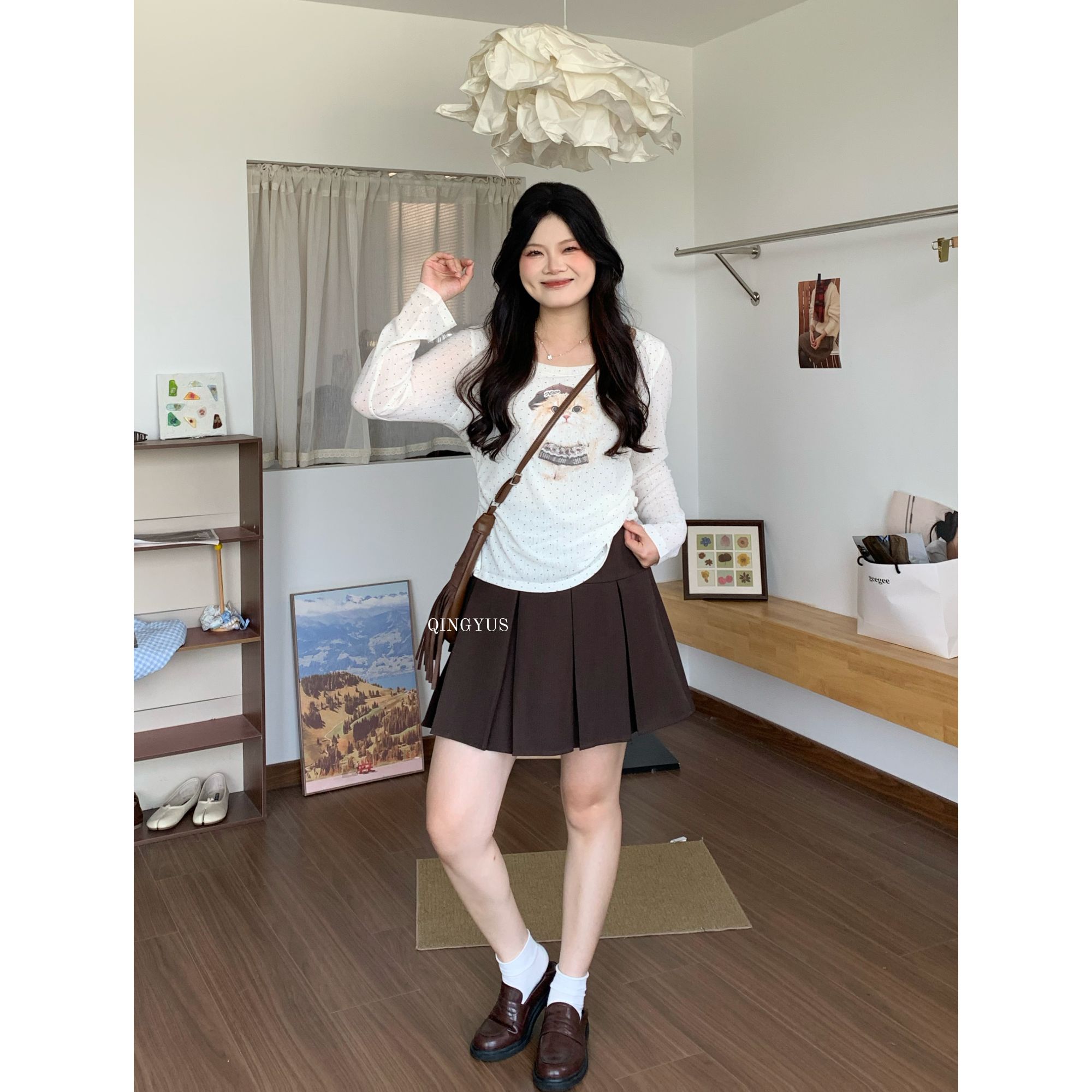青屿衫-微胖大码早秋季韩系减龄波点猫咪印花斜领露肩显瘦长袖T恤