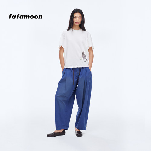 【2026早秋新品】fafamoon设计师品牌 合肩刺绣不规则下摆T恤