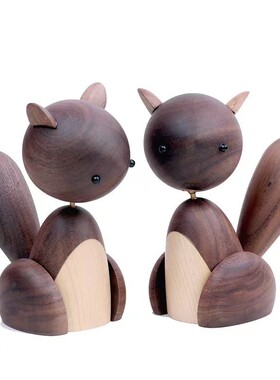 北欧风格丹麦设计木偶小松鼠