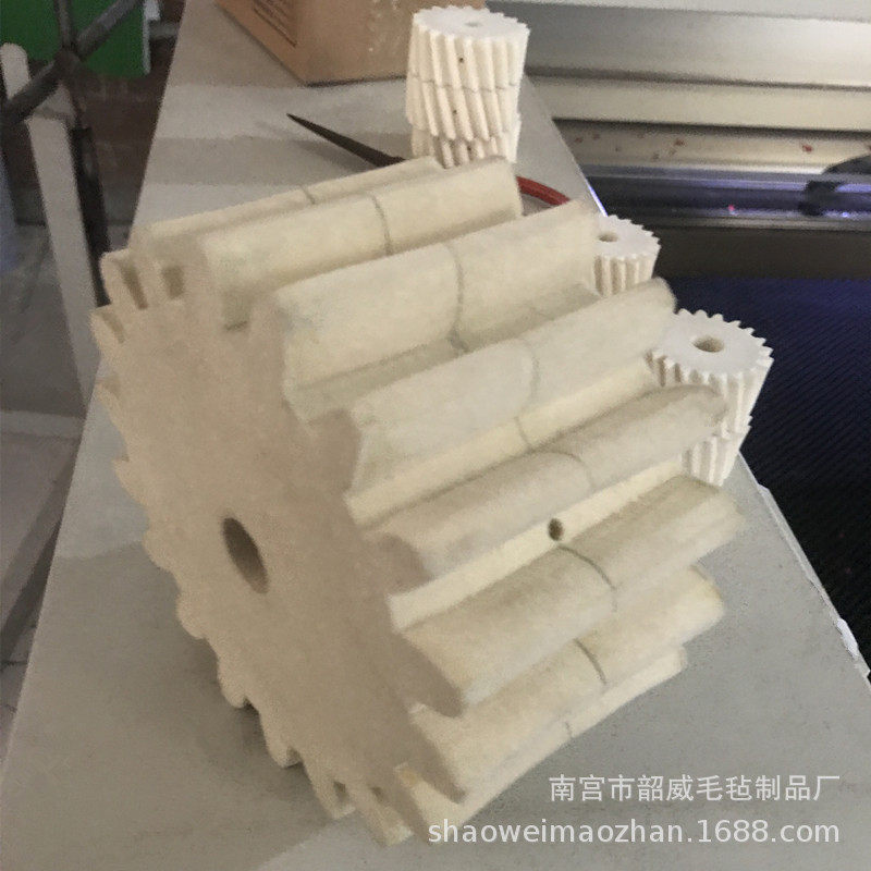 加工毛毡齿轮机器配件斜边耐磨吸油涂油毛毡专用细白澳羊毛毡齿轮