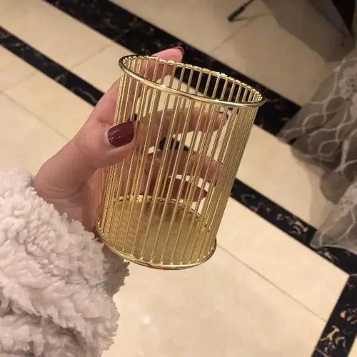 ins北欧风铁艺化妆刷桶桌面简约