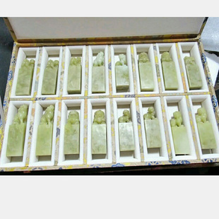 青田石封门青灯光冻印章纽章2.5*2.5高9.5-7CM一盒16方配多宝盒