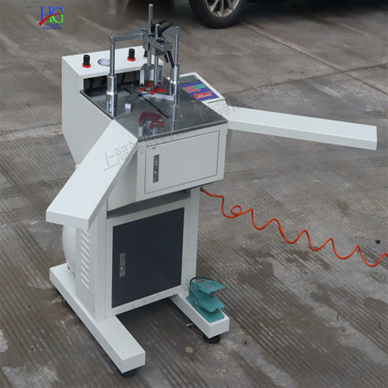 自动数控书画装饰钉角机 十字绣画框装裱设备 实木硬木平面切角机